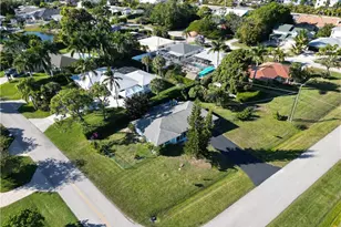 105 Valley Dr, Bonita Springs, FL 34134 - Photo 24