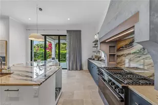 2243 Residence Cir, Naples, FL 34105 - Photo 4