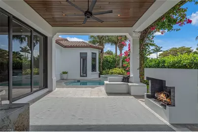 2243 Residence Cir, Naples, FL 34105 - Photo 26