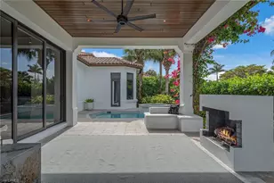 2243 Residence Cir, Naples, FL 34105 - Photo 26