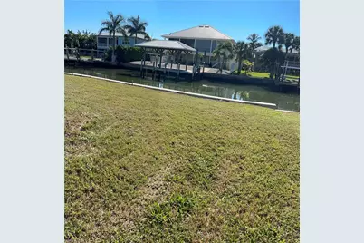 14 Pepita St, Fort Myers Beach, FL 33931 - Photo 8