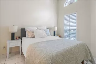 348 Carinosa Ct, Naples, FL 34110 - Photo 10