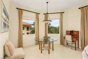2728 Tiburon Blvd E, Naples, FL 34109 - Photo 10