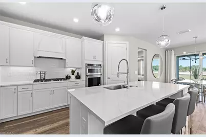 24910 Surf Haven Ln, Bonita Springs, FL 34135 - Photo 4