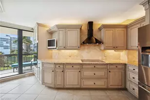 4551 Gulf Shore Blvd N, Naples, FL 34103 - Photo 10