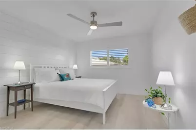 2100 Gulf Shore Blvd N #113, Naples, FL 34102 - Photo 16