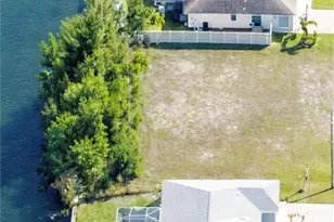 623 SW 22nd Terrace, Cape Coral, FL 33991 - Photo 1