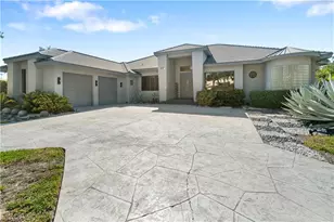 570 Portsmouth Ct, Naples, FL 34110 - Photo 12