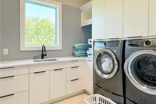 3123 Crayton Rd, Naples, FL 34103 - Photo 40