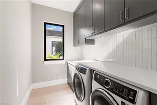 2036 Cambridge Pk Dr, Naples, FL 34109 - Photo 30