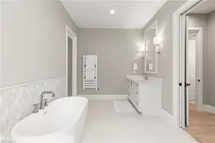 2036 Cambridge Pk Dr, Naples, FL 34109 - Photo 22