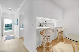 205 Park Shore Dr, Naples, FL 34103 - Photo 20