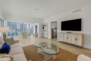 205 Park Shore Dr, Naples, FL 34103 - Photo 2