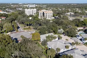 7087 Barrington Cir, Naples, FL 34108 - Photo 36