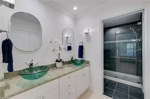 7087 Barrington Cir, Naples, FL 34108 - Photo 20