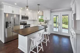 18 Lanai Cir, Naples, FL 34112 - Photo 6