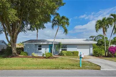 18 Lanai Cir, Naples, FL 34112 - Photo 1