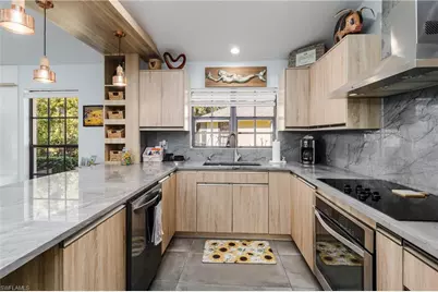 13002 Imperial Park Pl #3R, Naples, FL 34110 - Photo 4