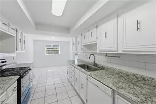 808 SE 32nd Terrace, Cape Coral, FL 33904 - Photo 16