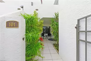 583 Beachwalk Cir, Naples, FL 34108 - Photo 16