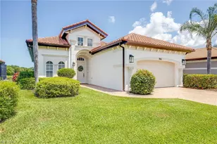 7863 Valencia Ct, Naples, FL 34113 - Photo 2