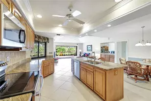 2007 Duke Dr, Naples, FL 34110 - Photo 8