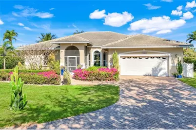 11481 Kestrel Ct, Naples, FL 34119 - Photo 2