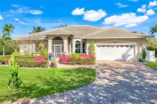 11481 Kestrel Ct, Naples, FL 34119 - Photo 2