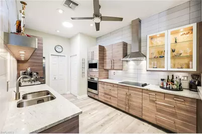 11481 Kestrel Ct, Naples, FL 34119 - Photo 12