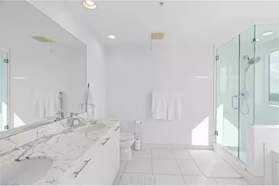 3000 Oasis Grand Blvd #1101, Fort Myers, FL 33916 - Photo 12