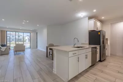 7565 Carnegie Way, Naples, FL 34119 - Photo 6