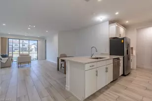 7565 Carnegie Way, Naples, FL 34119 - Photo 6