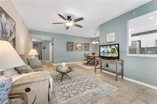 1295 Henley St, Naples, FL 34105 - Photo 4