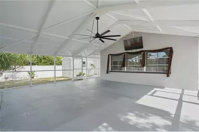 426 Chestnut Ave NW, Port Charlotte, FL 33952 - Photo 22