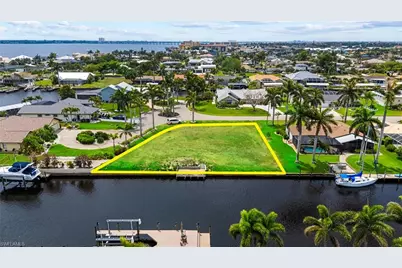 1939 SE 37th Ter, Cape Coral, FL 33904 - Photo 6