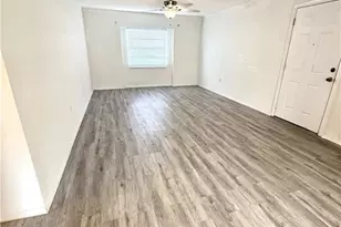 12666 Kenwood Ln, Fort Myers, FL 33907 - Photo 6