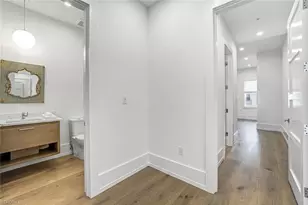 201 8th St S, Naples, FL 34102 - Photo 18