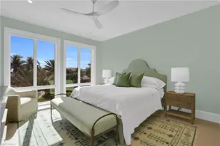 555 Whispering Pine Ln, Naples, FL 34103 - Photo 32