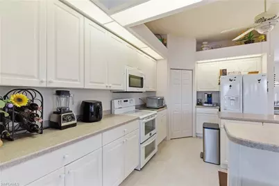 28448 Verde Ln, Bonita Springs, FL 34135 - Photo 12