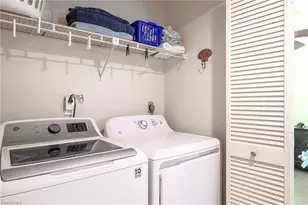 601 Beachwalk Cir, Naples, FL 34108 - Photo 24