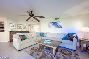 601 Beachwalk Cir, Naples, FL 34108 - Photo 4