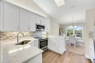 351 Emerald Bay Cir, Naples, FL 34110 - Photo 10