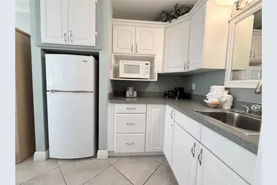 2555 Tamiami Trl N #256, Naples, FL 34103 - Photo 8