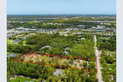 6940 Bottlebrush Ln, Naples, FL 34109 - Photo 10