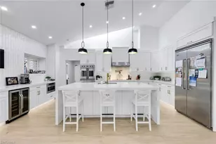 806 Knoll Wood Ct, Naples, FL 34108 - Photo 14