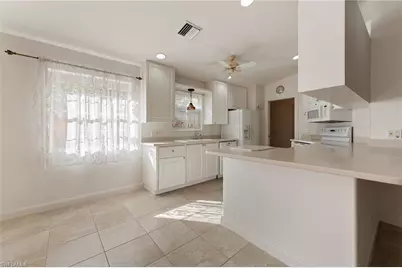 28281 Islet Trl, Bonita Springs, FL 34135 - Photo 14