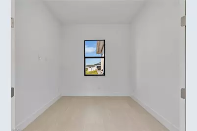 1828 NW 21st St, Cape Coral, FL 33993 - Photo 8