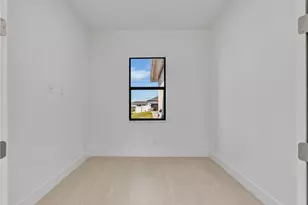 1828 NW 21st St, Cape Coral, FL 33993 - Photo 8