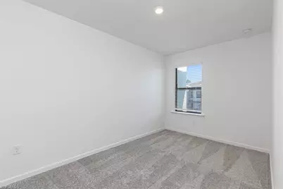 27842 Solis Grande Dr, Naples, FL 34135 - Photo 14