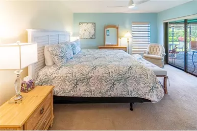 522 Beachwalk Cir, Naples, FL 34108 - Photo 22